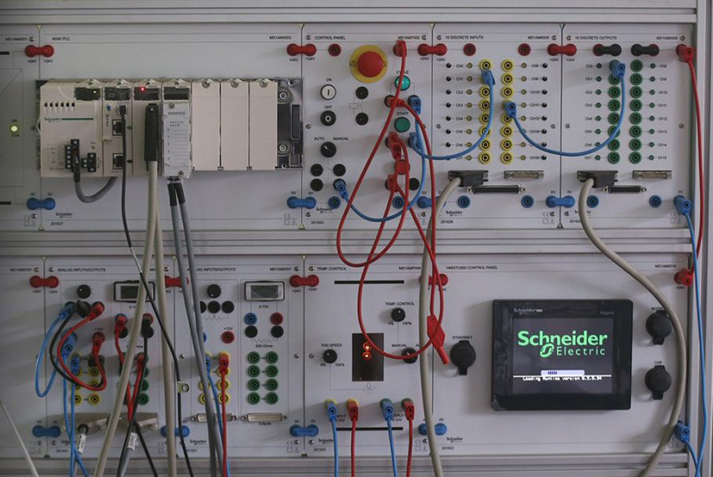 Hardware and Computer Interfacing Lab